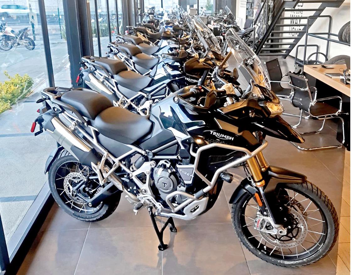 En cuanto a la parte del freno la han confiado a Brembo con las pinzas Stylema radiales de cuatro pistones y una bomba radial Magura HC-1.