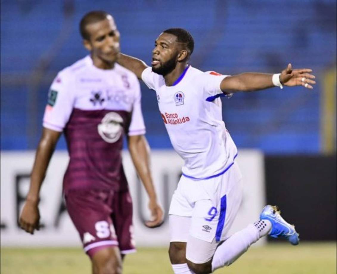 Jorge Benguché corre a celebrar su golazo frente al Saprissa. Foto Yoseph Amaya