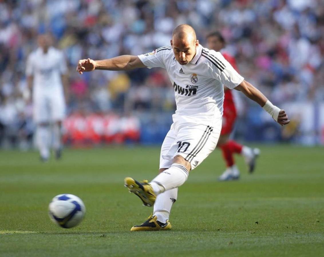 El holandés estuvo dos temporadas en el Real Madrid.