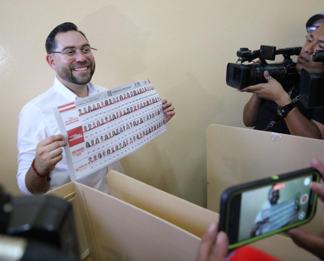 Así votó Jorge Cálix en las elecciones primarias en Tegucigalpa