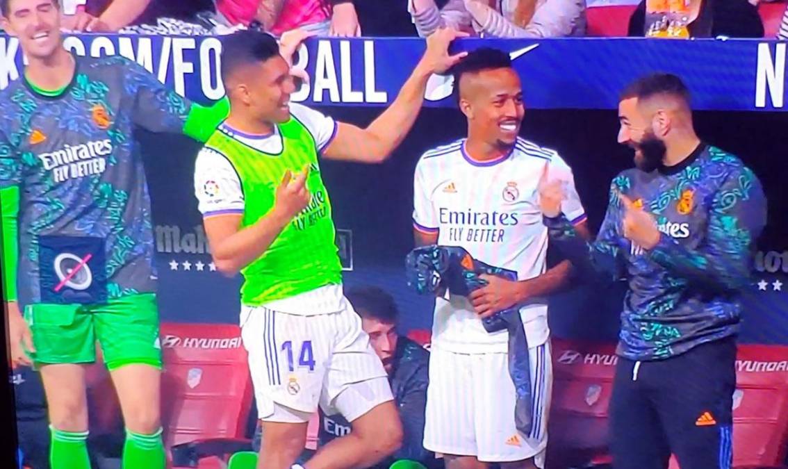 Antes del final del partido, Benzema, Militao, Casemiro y Thibaut Courtois se reían a carcajadas en el banco de suplentes del Real Madrid.