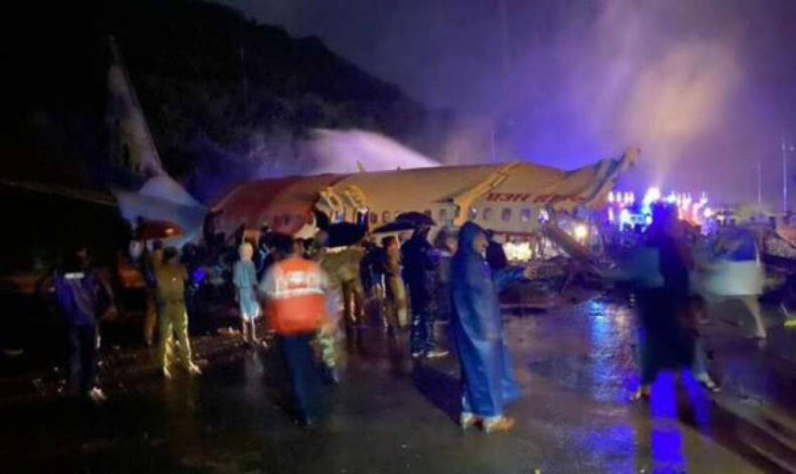 NDTV mostró imágenes caóticas del lugar del accidente y de la evacuación de los pasajeros del avión bajo la lluvia, así como de uno de los hospitales donde algunas personas fueron trasladadas.<br/>