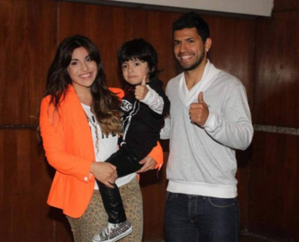 Gianinna Maradona, hija del astro argentino, Diego Armando Maradona,pocreó un hijo con el delantero Sergio 'El Kun' Aguero del Manchester City.