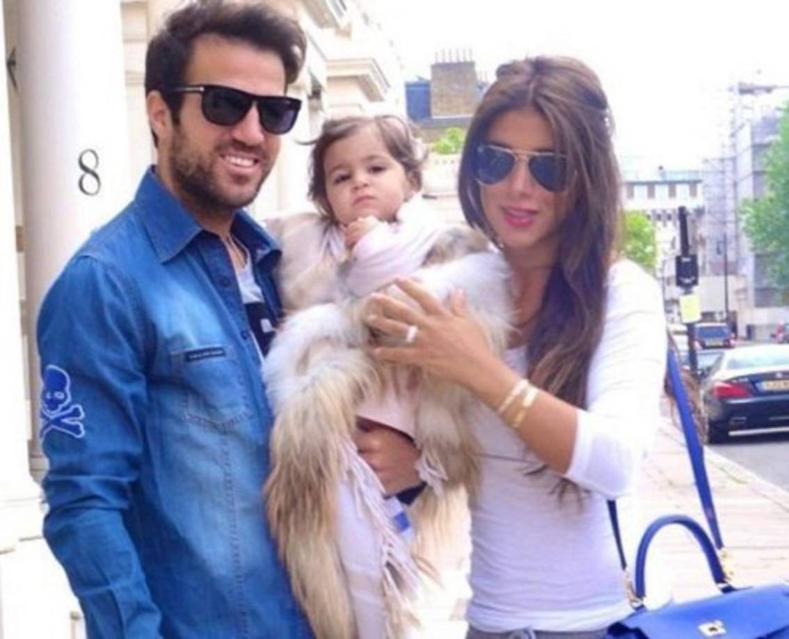 La esposa de Césc Fabregas es madre y una de las más bellas.