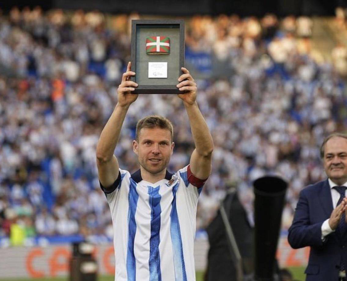 El Dallas de la liga MLS anunció este jueves la contratación del centrocampista y exjugador del Real Madrid Asier Illarramendi. Asimismo, fue excapitán de la Real Sociedad.