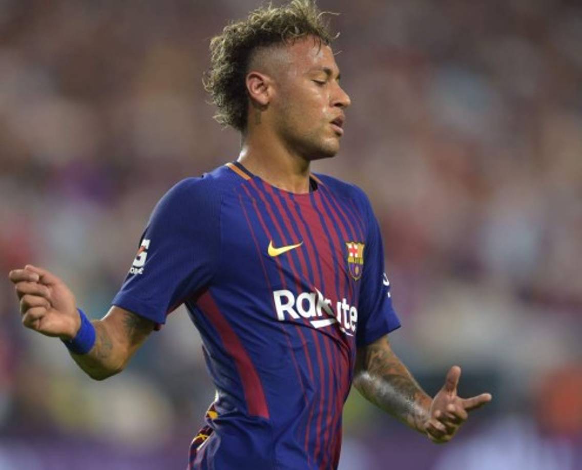 Neymar: Lo último que se informa es que el brasileño se habría despedido ya de sus compañeros del Barcelona por lo que se uniría al PSG y según Mundo Deportivo, Di María podría entrar en la negociación PSG-Barcelona por Neymar.