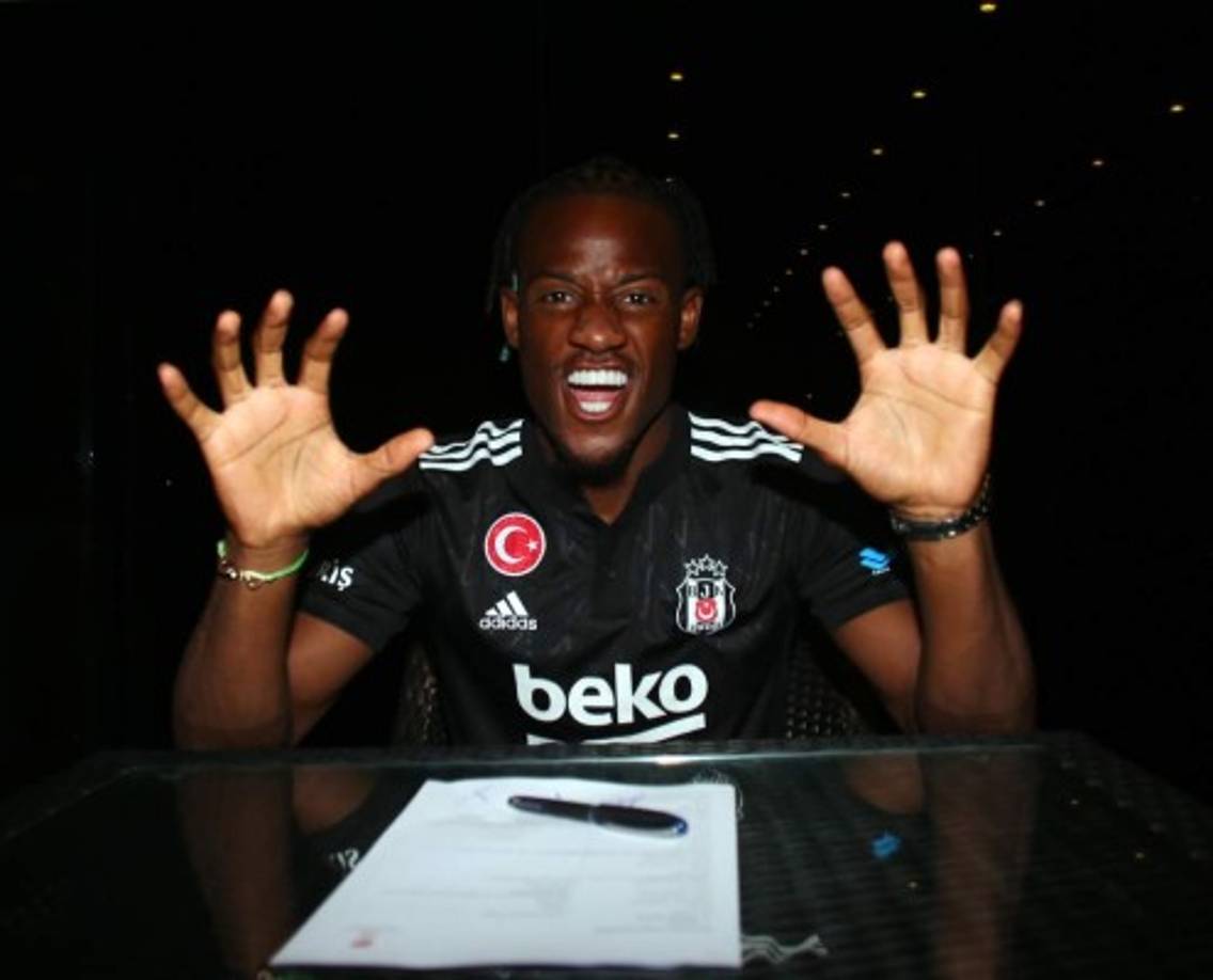 El Besiktas se ha hecho con los servicios del delantero belga Michy Batshuayi para la próxima temporada. El ariete, propiedad del Chelsea, ha ampliado su contrato hasta 2023 con el conjunto londinense antes de poner rumbo a Turquía.