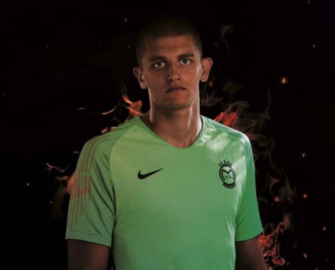 Nikita Fedotov es un joven ucraniano que hasta hace unas semanas era jugador del club Montijo y competía en Segunda RFEF de España. Hoy ha decidido dejar el fútbol para defender a Ucrania de la invasión de Rusia. 