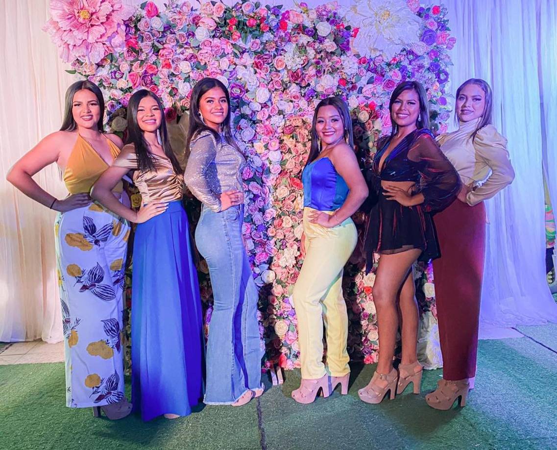 El municipio de El Triunfo en el departamento de Choluteca se encuentra de feria y presentó a sus candidatas para reina de su feria patronal. 
