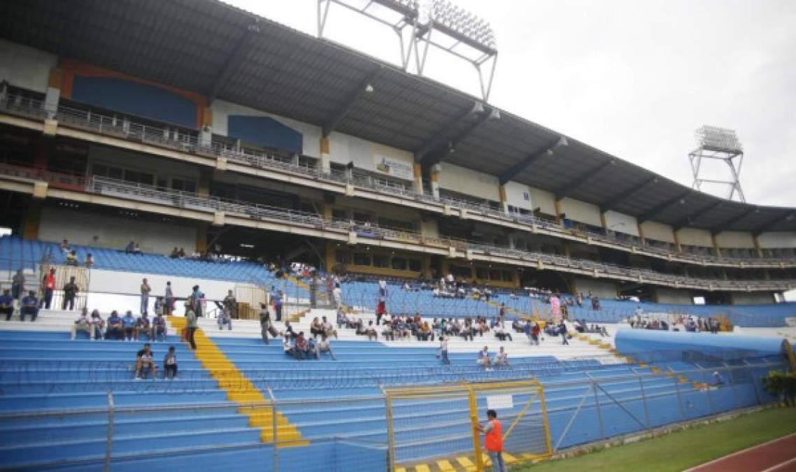 El estadio Olímpico no fue abarrotadado como en otras ocasiones.