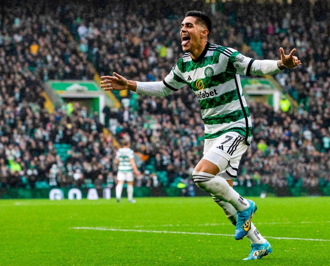 Luis Palma enloqueció en el festejo de su golazo, el segundo que marca en la Liga de Escocia.