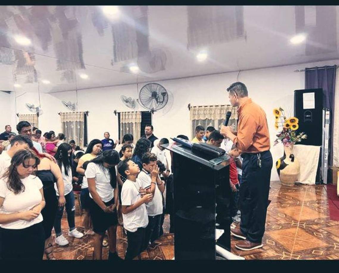 En redes sociales, varios miembros de su iglesia han compartido gratos recuerdos que vivieron en Santa Cruz de Yojoa. 