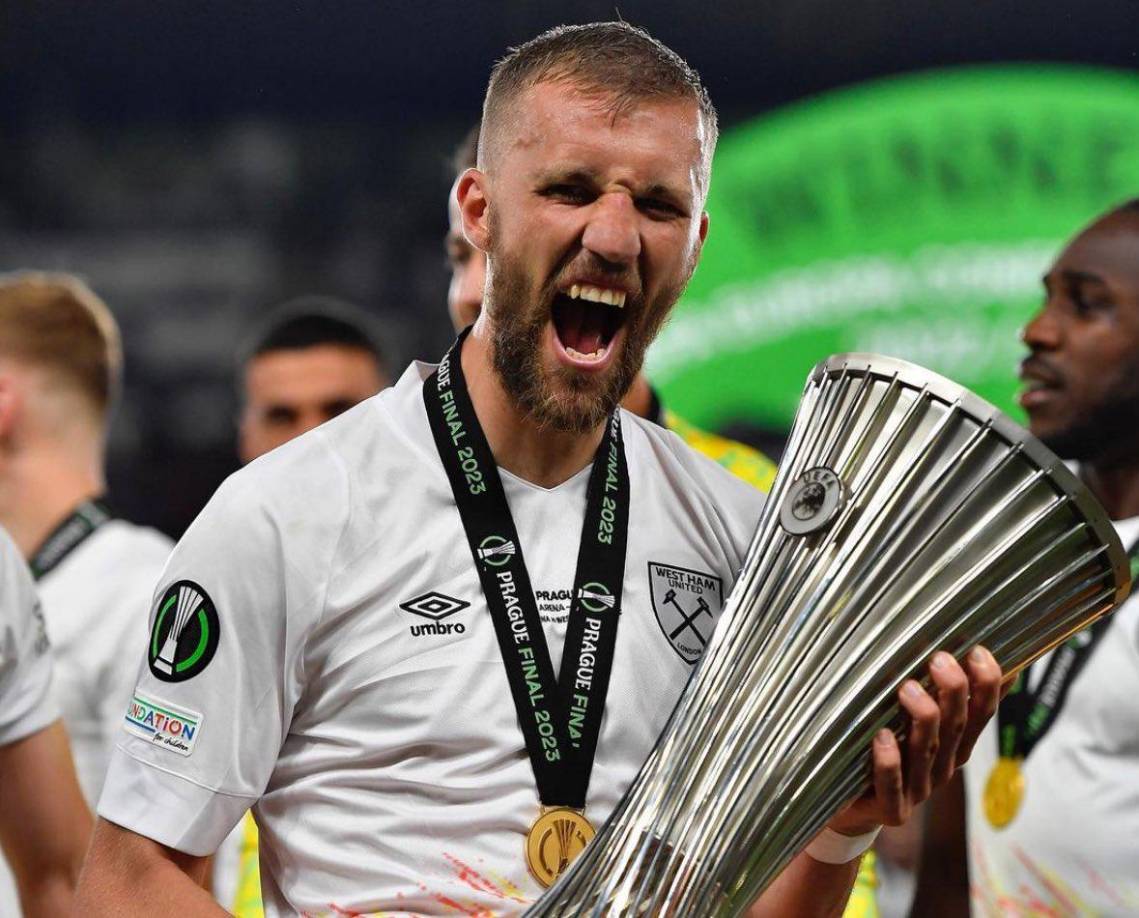 “No a Arabia”. Soucek, centrocampista del West Ham a ‘Sport.cz’: “El verano pasado recibí una propuesta importante de Arabia Saudí, pero la rechacé”.