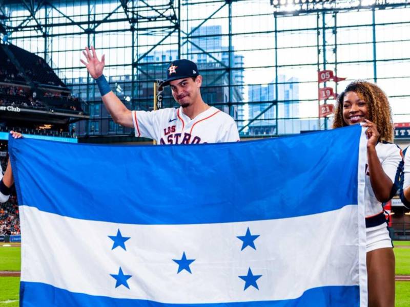 Mauricio Dubón sigue poniendo en alto el nombre de Honduras en las Grandes Ligas.