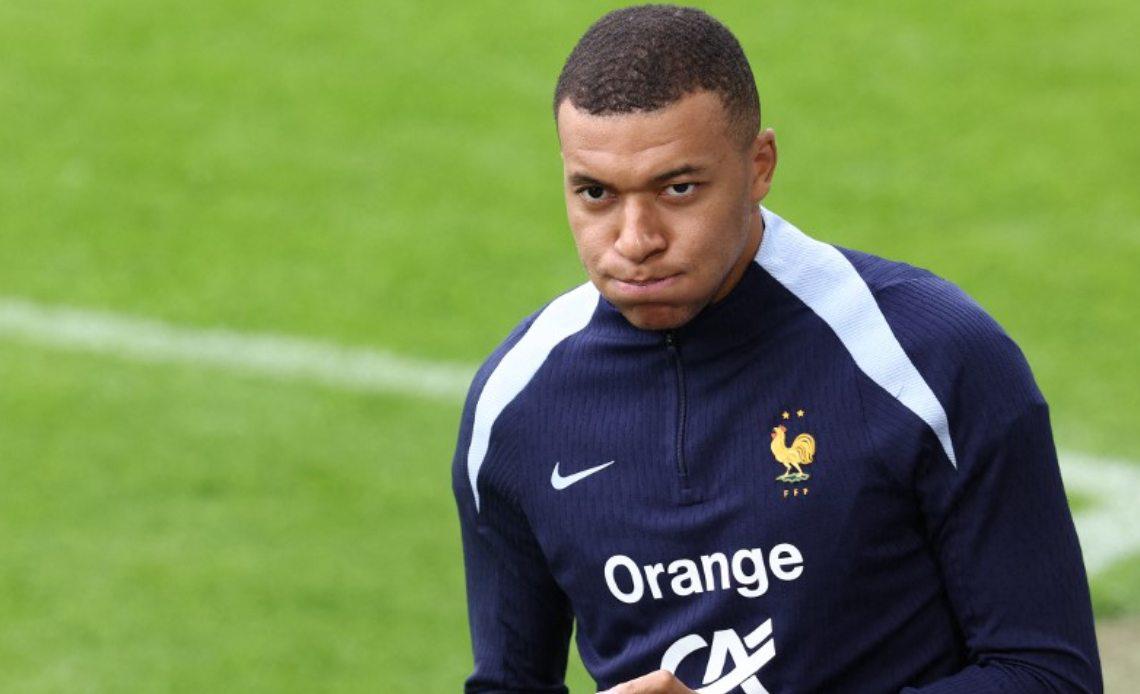 Mbappé es “atacado” por jugador del Barcelona y le recuerda final del Mundial