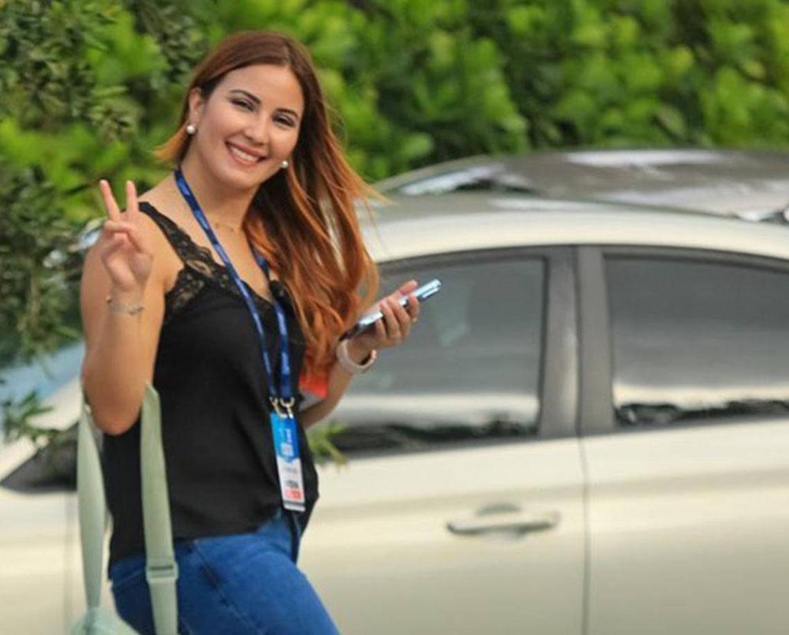 Jenny Fernández: Es una guapa periodista hondureña que labora para ESPN y Grupo OPSA. 