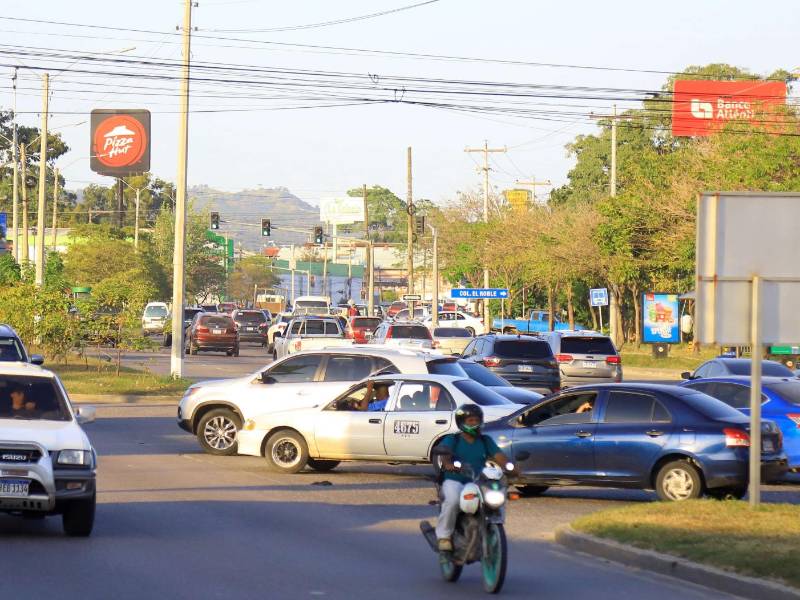 Son más de 290 mil carros y motos matriculados en San Pedro Sula.