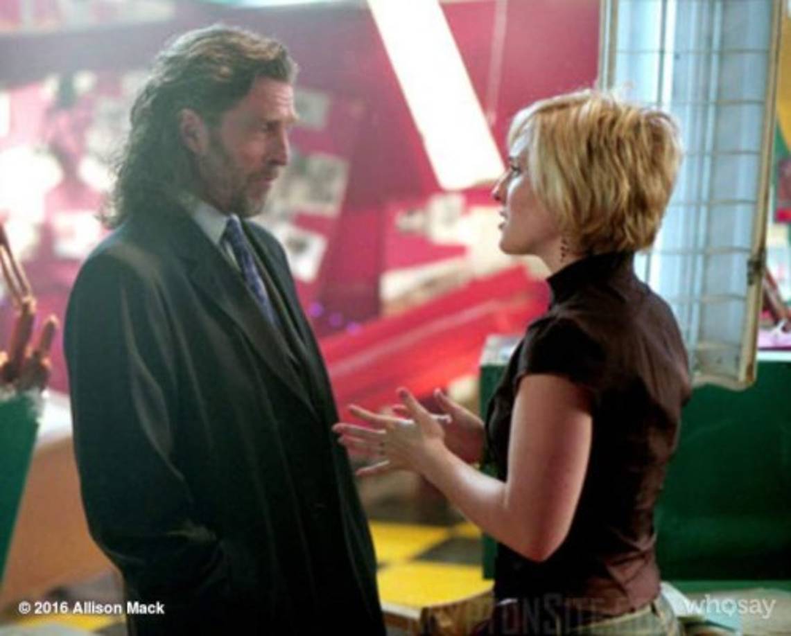 La actriz nació en Alemania, a los dos años de edad se trasladó con su familia al sur de California, Estados Unidos.