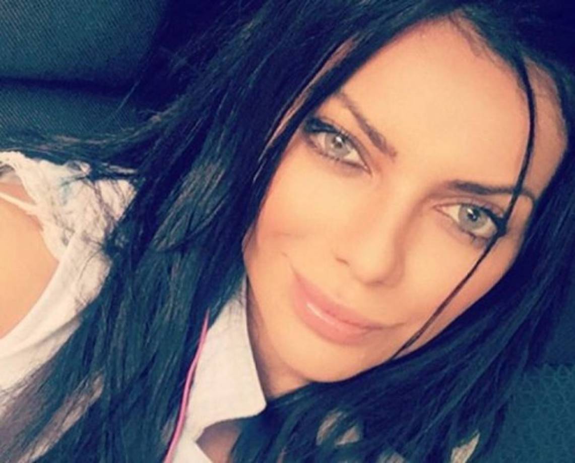 La modelo fue bloqueada en redes por la esposa de Messi debido a que le mandaba fotos candentes.