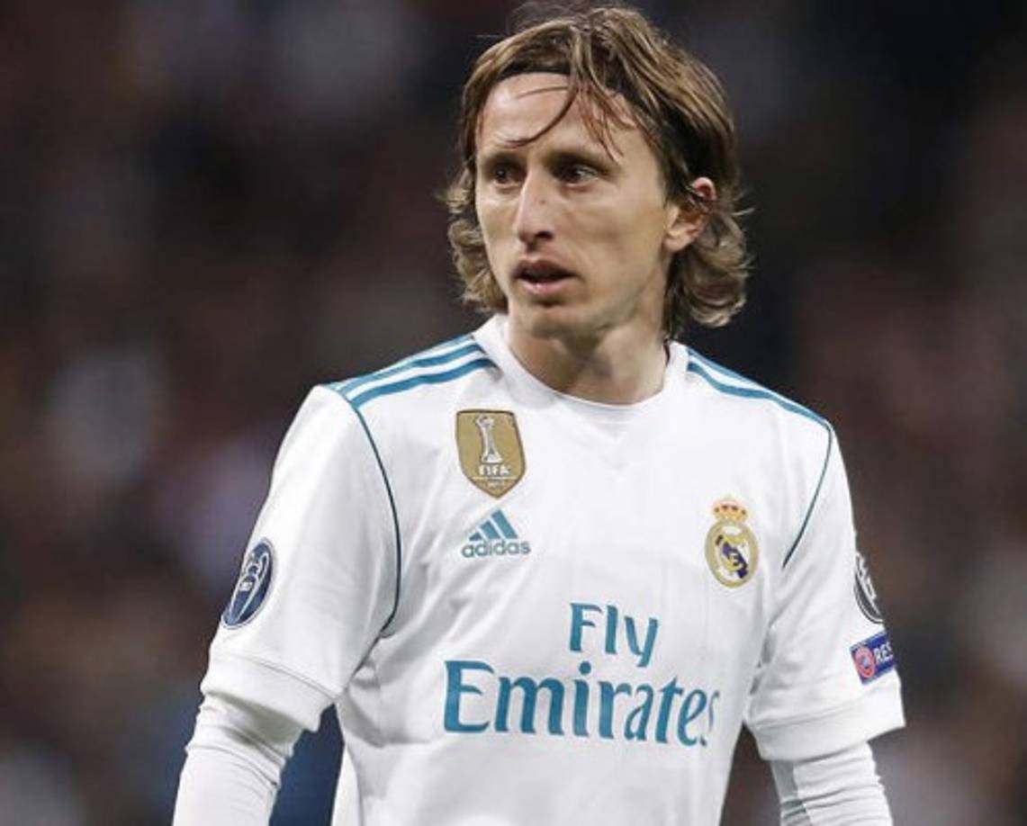 Bombazo. El centrocampista croata Luka Modric, que jugó con su selección la final del Mundial de Rusia 2018, quiere irse desde el Real Madrid al Inter de Milán, según informa el diario italiano La Gazzetta dello Sport. Su mujer y agente, Vanja Bosnic, ya se habría puesto en contacto con el club italiano para sondear su posible interés por el jugador, siempre según el mismo diario.