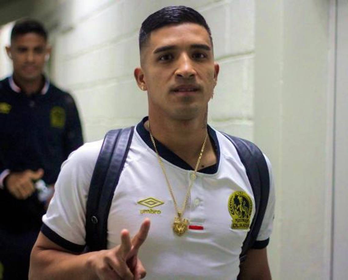 El futbolista de 28 años, seguirá siendo legionario tras su paso por el fútbol de Grecia, pero ahora jugará en Costa Rica.