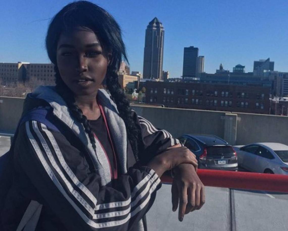 La belleza de Lola Chuil es sensación en Instagram.