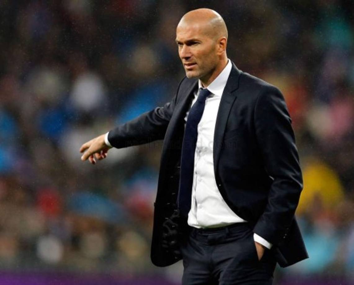 Nº10 Zinedine Zidane, 6 millones de euros (Real Madrid).