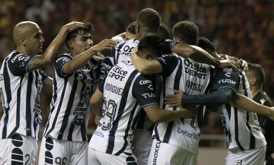 Pachuca le receta paliza de escándalo al Herediano; un hondureño en cancha