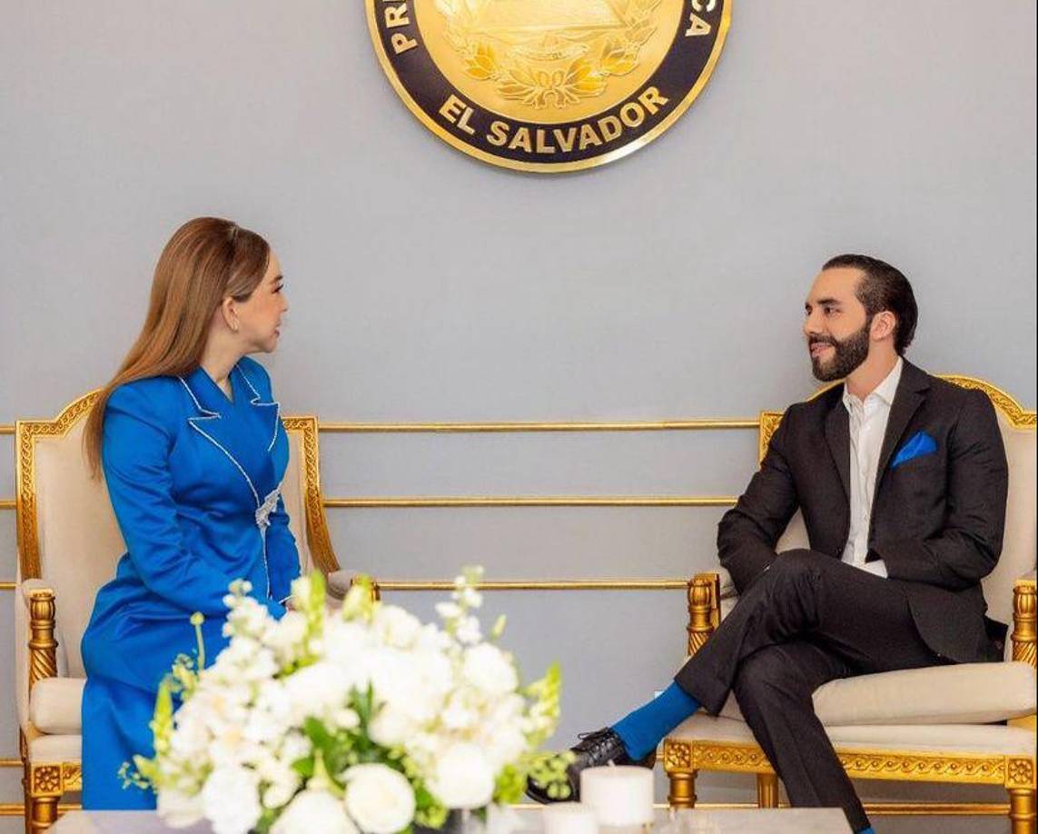 La dueña del Miss Universo, Anne Jakkaphong, se volvió tendencia en enero de este año luego de asegurar que el presidente Nayib Bukele le parece muy atractivo.