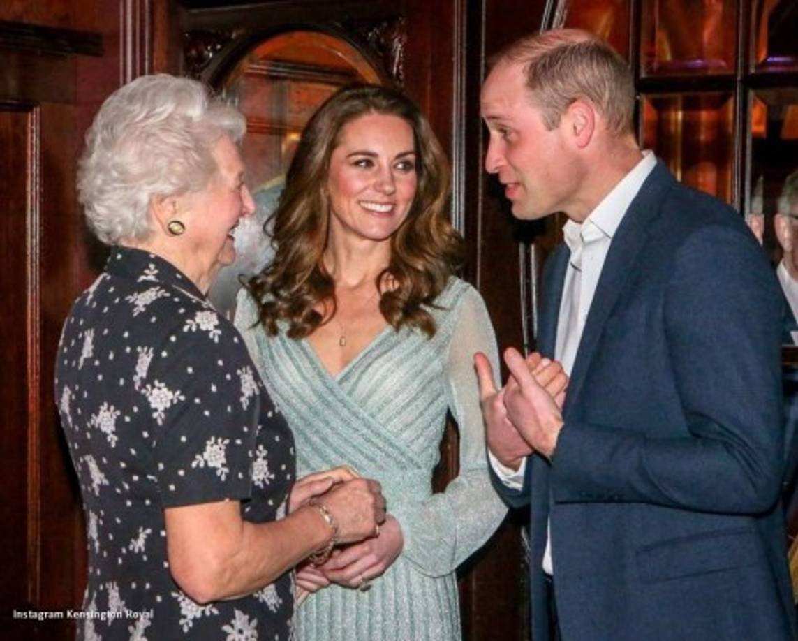 Más tarde la pareja se cambió para ir al Empire Music Hall. Allí celebrarán a los jóvenes que se han destacado en diferentes áreas en la sociedad de Irlanda del Norte.