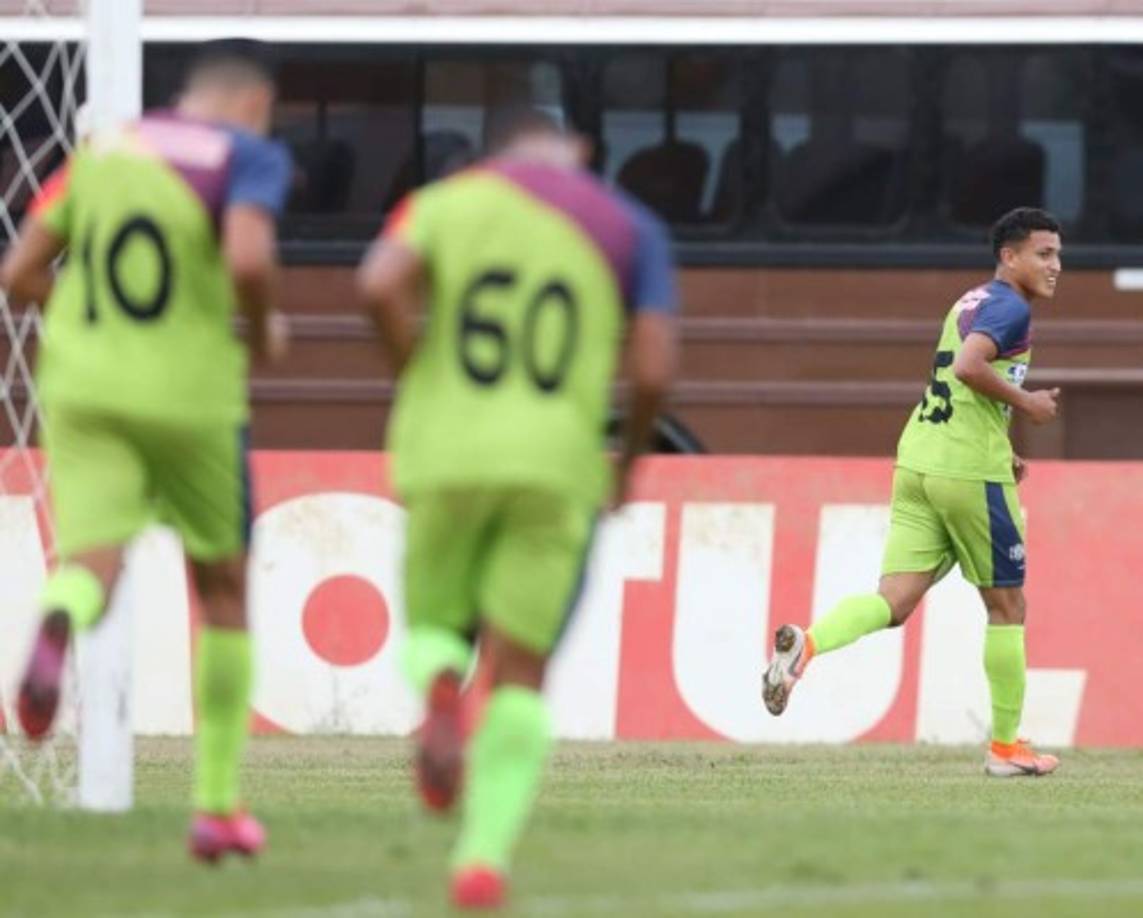 Darwin Andino le dio la victoria al Real de Minas sobre la Real Sociedad en el estadio Marcelo Tinoco de Danlí.