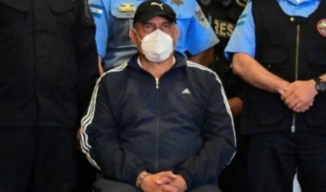 Juan Carlos “El Tigre” Bonilla Valladares: Director de la Policía Nacional de 2012 a 2013, se involucró en una corrupción significativa cuando usó su posición como Director de la Policía Nacional para facilitar movimiento de cocaína a través de Honduras a cambio de sobornos.