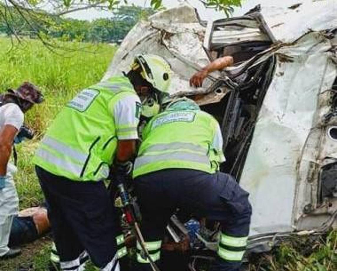 En tanto, los hondureños heridos responden a los nombres de Ronald Marlon Armijo Cantillano (42), El Negrito, Yoro; Juan Carlos Pavón Molina (30); El Negrito, Yoro y Selvin Geovanny Paz Canaca (40), Morazán, Yoro, Karla Elisa Paz Hernández (4), Morazán, Yoro, Elda Yonary Ramos Alvarado (27), Aramecina, Valle Jorge Alessandro Alvarado Ramos (9), El Negrito, Yoro.