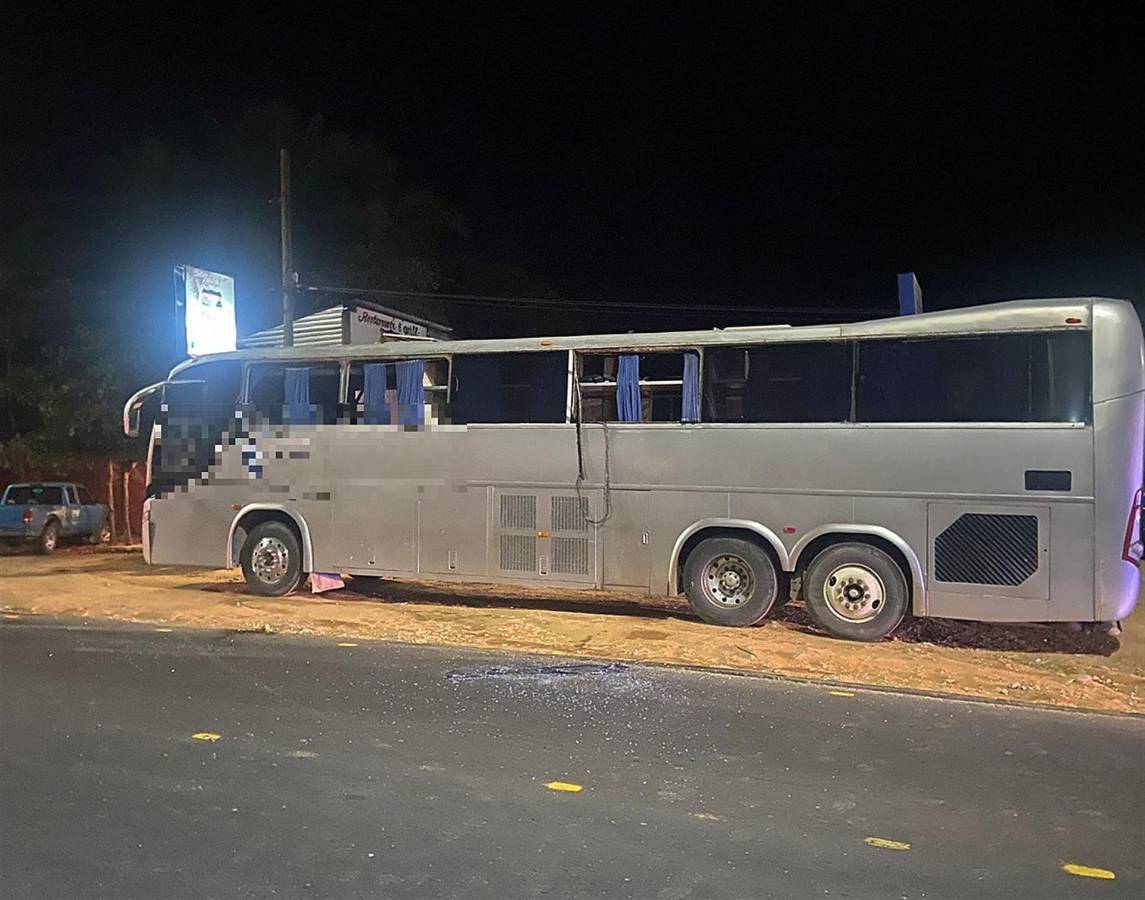 Arrestan a 198 migrantes centroamericanos en dos autobuses en el sur de México