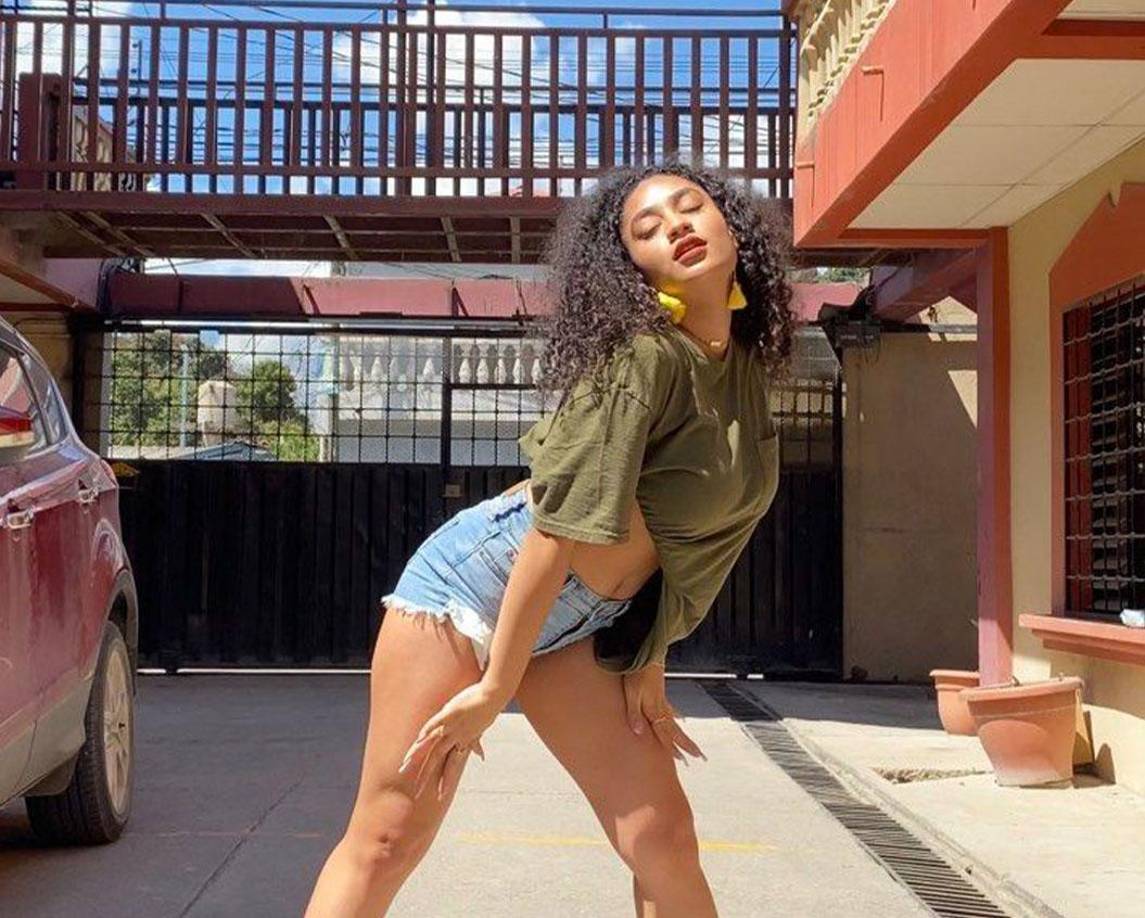 Valeria Aguilar se ha hecho popular en las redes sociales gracias a sus pasos de baile al ritmo de la punta. 