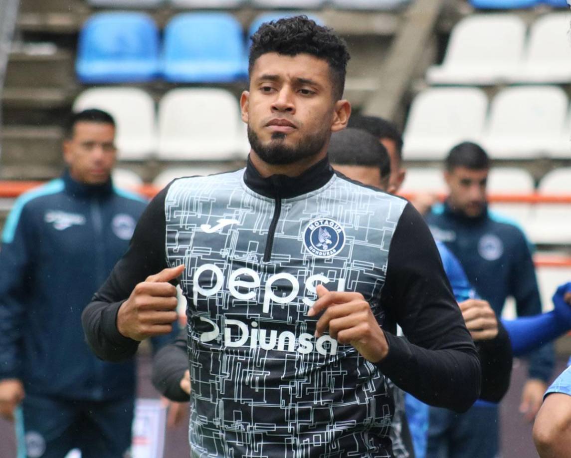 Marcelo Pereira - El capitán motagüense, duramente cuestionado por su bajo nivel, continuará comandando la zona baja del ciclón en este juego histórico para Motagua.