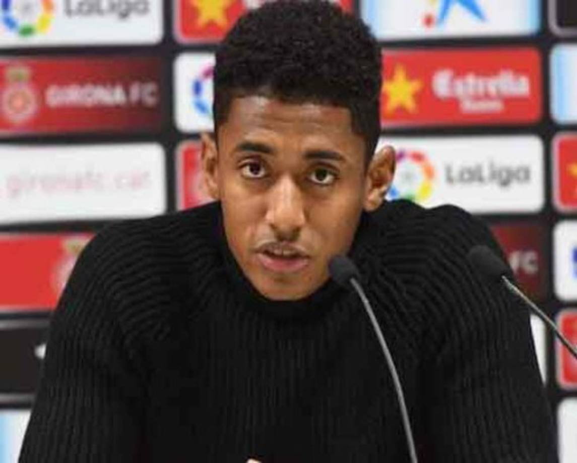 Antony Choco Lozano: El Diario Sport de Barcelona ha informado que el delantero hondureño tiene un futuro incierto. Al parecer saldría del Girona ya que tendrá ofertas de otros clubes, en su momento se mencionó que llegaría al Toulouse de Francia.