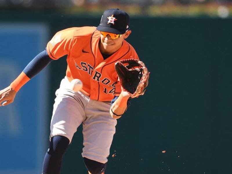 Mauricio Dubón tuvo un aceptable debut con los Astros de Houston.