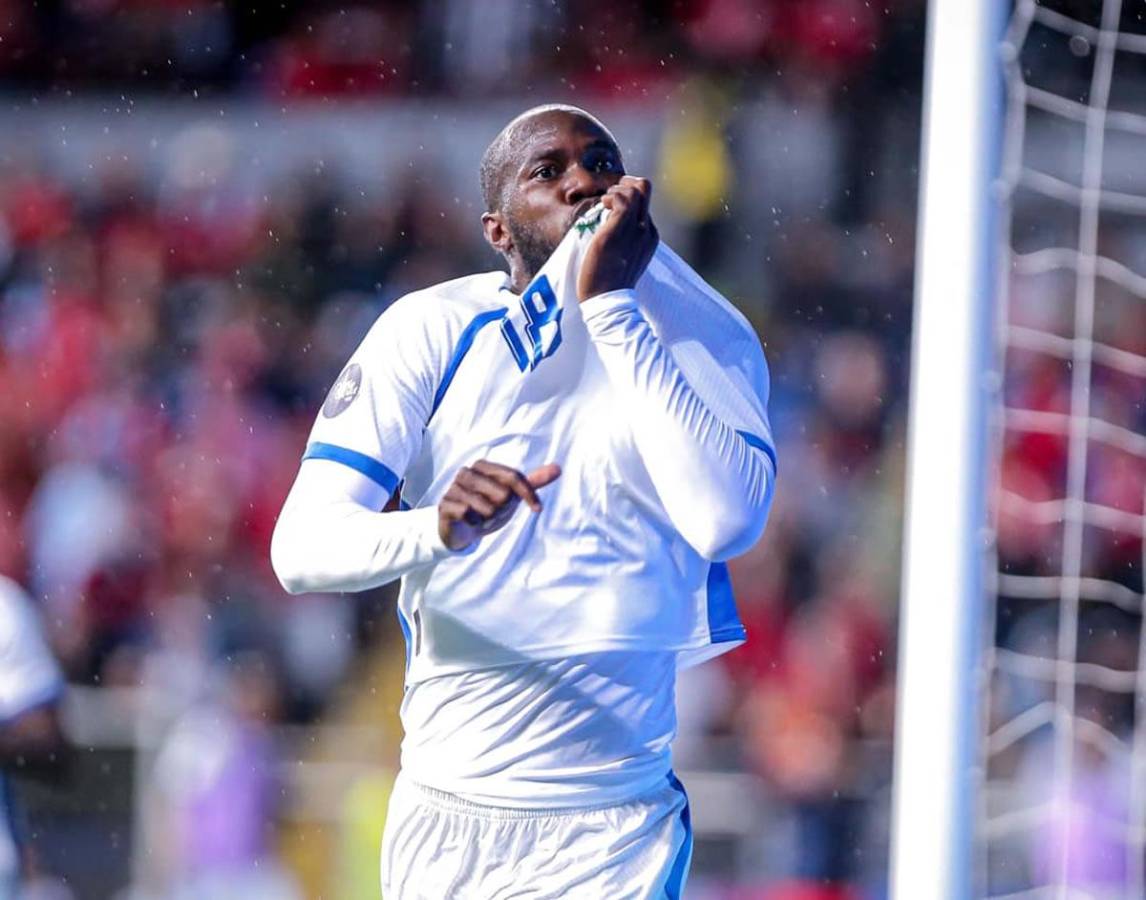 Cecilio Waterman liquidó las aspiraciones de los costarricenses con el tercer gol de Panamá.