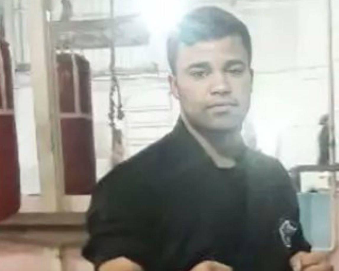 En la ciudad nororiental, Vafaei Sani tiene fama de campeón de boxeo. Ganó el título provincial tanto en el nivel elemental como en el de adultos.