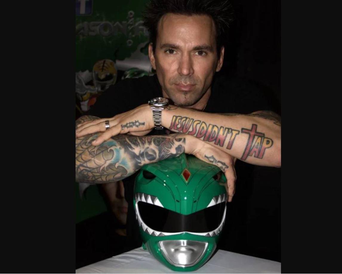 También hizo apariciones especiales en varias reuniones de cómics en el área de Houston y en Comicpalooza en 2017.