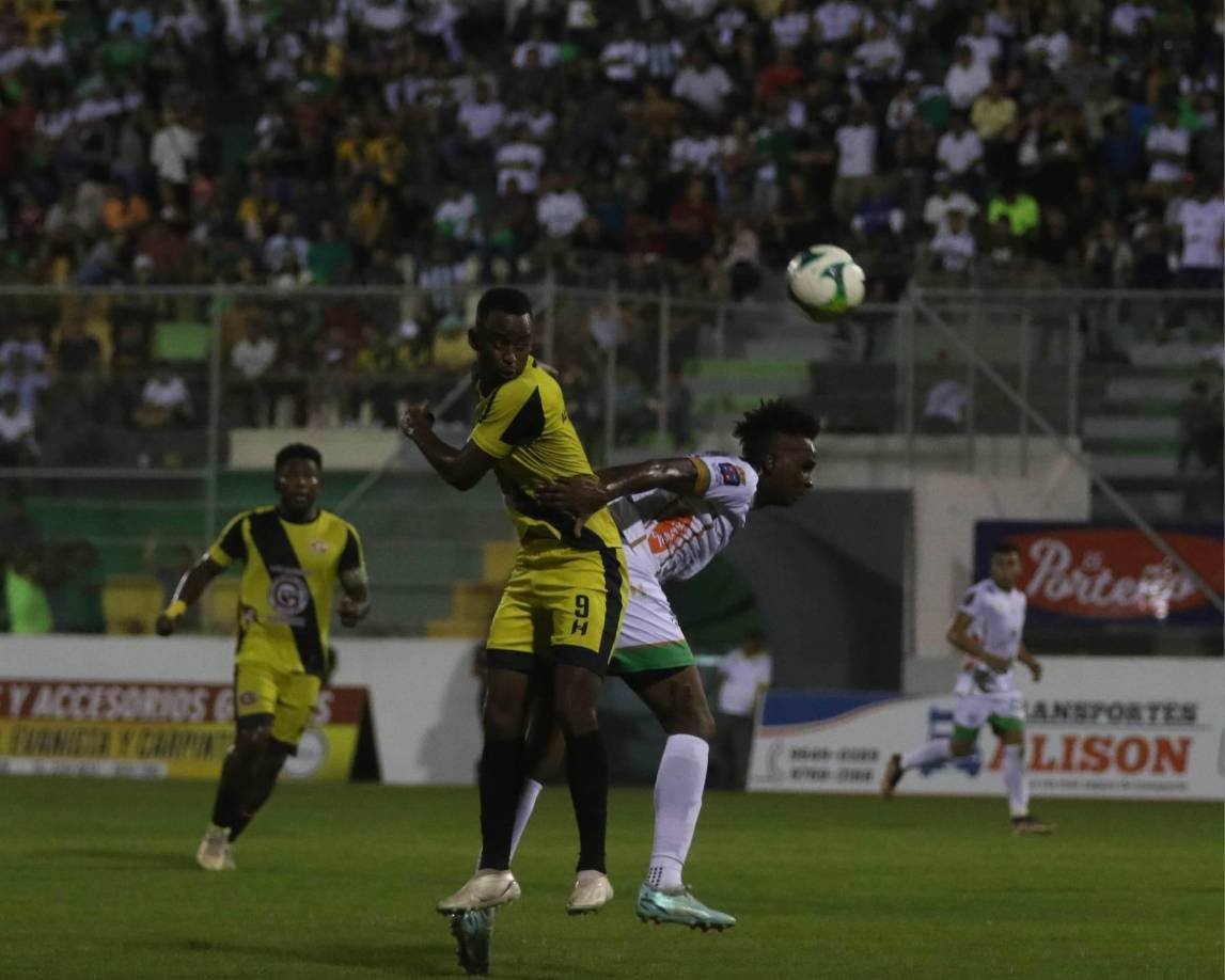 Bryan Johnson del Platense es uno de los jugadores experimentados del Platense. En Liga Nacional jugó en equipo como Olimpia, Marathón y Honduras Progreso.