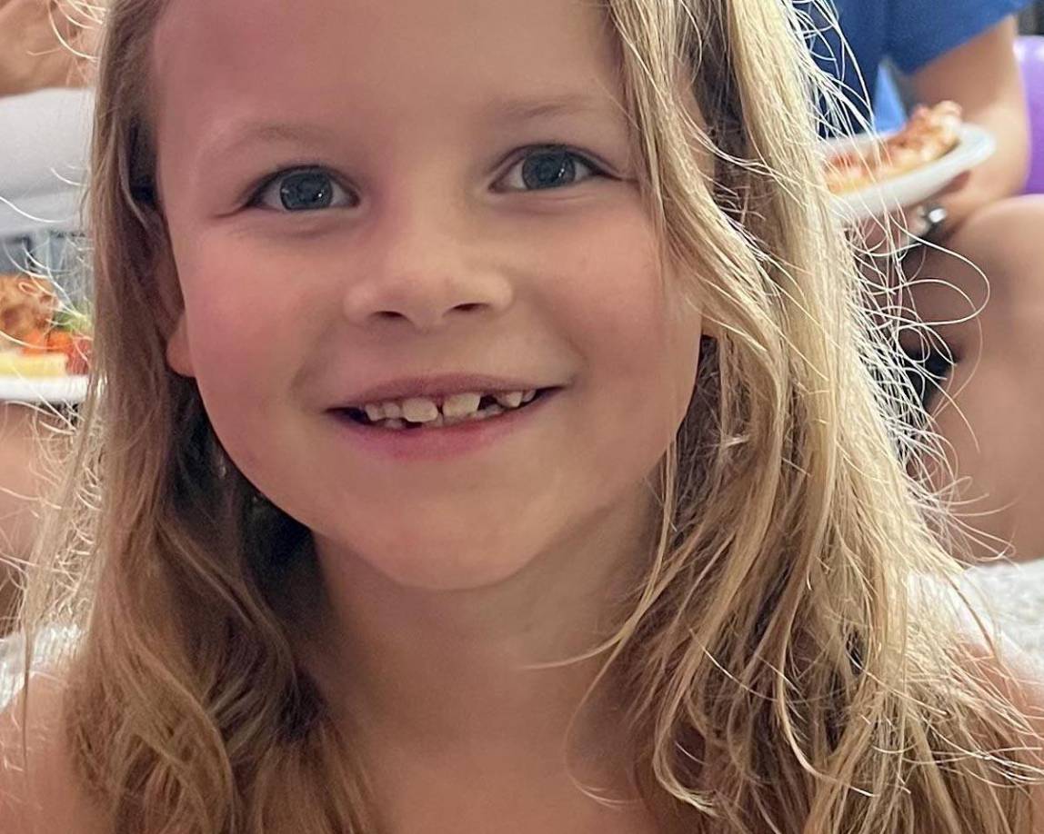 ‘’Era su regalo de Navidad’’, dijo su madre, las muñecas que tanto le gustaban. En conferencia de prensa, la madre agradeció todo el apoyo para la familia.