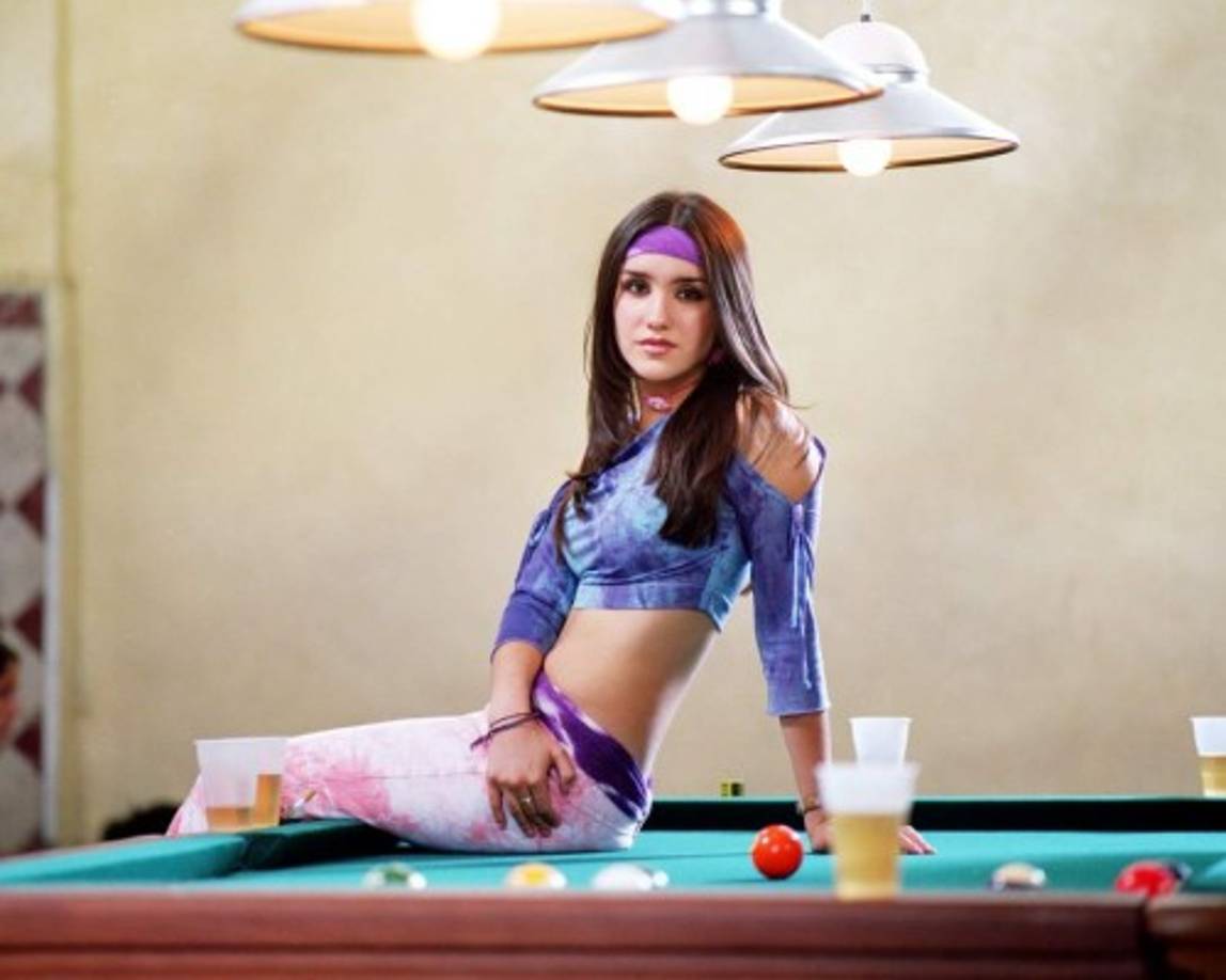 Dulce María fue otro de los personajes más destacados del la telenovela. En ella personificó a Marcela Mejía, amiga del personaje realizado por Sherlyn, pero se acabaría enamorando de Dylan, el galán de su mejor amiga.