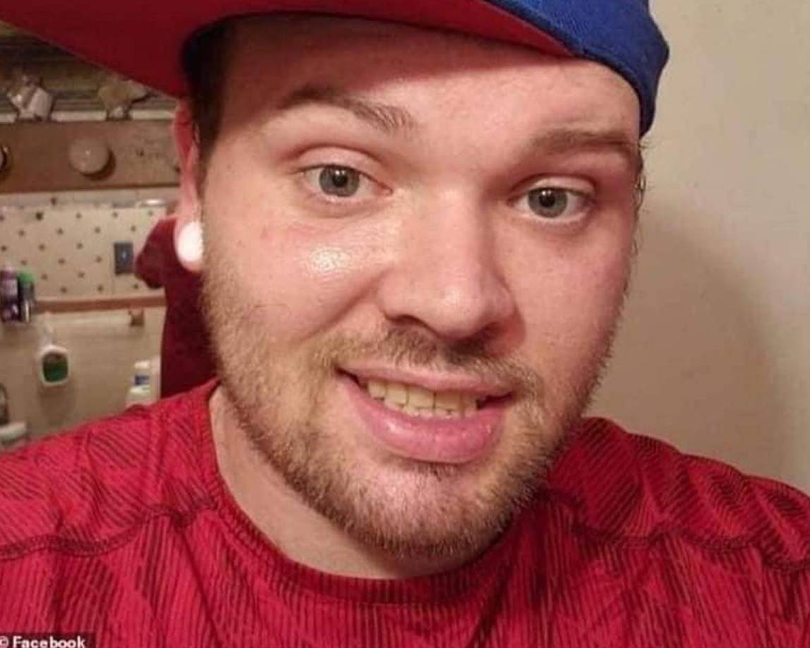 Las autoridades encontrarían el cuerpo de Athena después de obtener una confesión de Tanner Horner, el conductor de FedEx que hizo una entrega en la casa de Athena en el momento de su desaparición, según el alguacil Lane Akin.