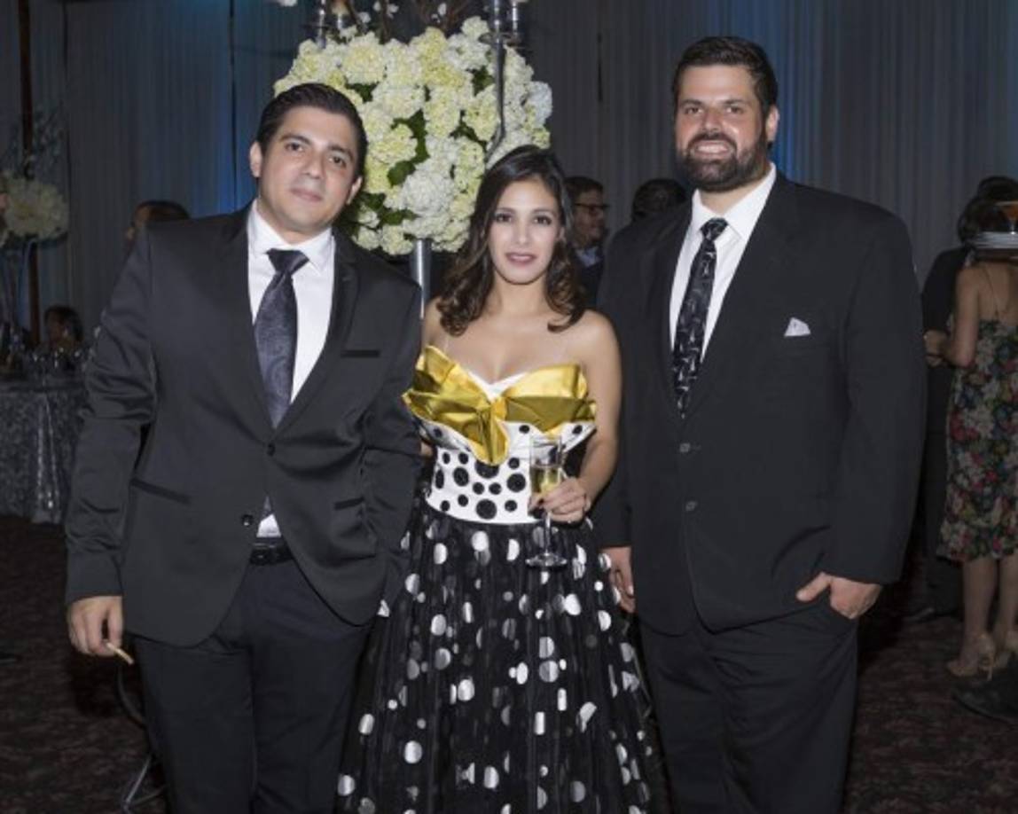 Minor Orellana, Ana Peña y Christ Ledbetter.