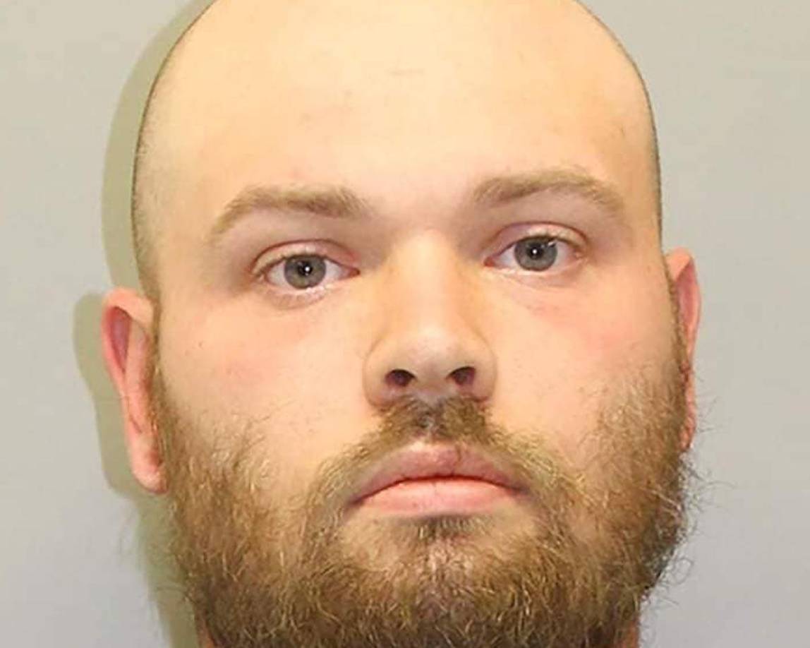  El sábado, el abuelo de Athena, Mark Strand, escribió en Facebook que estaba furioso con Horner por separar a la niña de 7 años de su familia.