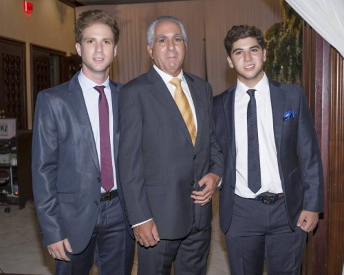 Stefano, Jacobo y Jacobo Kafati.