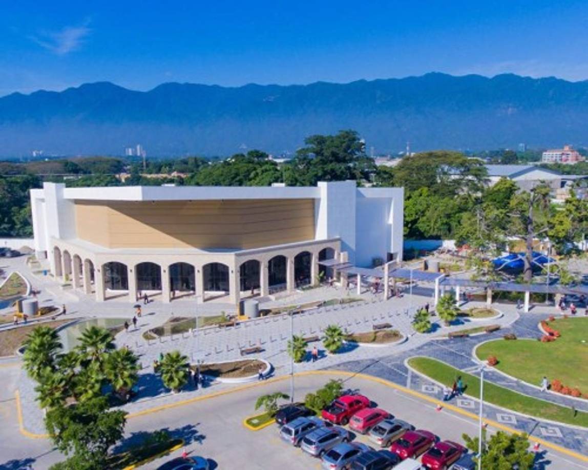 German Ponce ha indicado que el nuevo auditorio es gracias a los aportes de los afiliados de la iglesia.