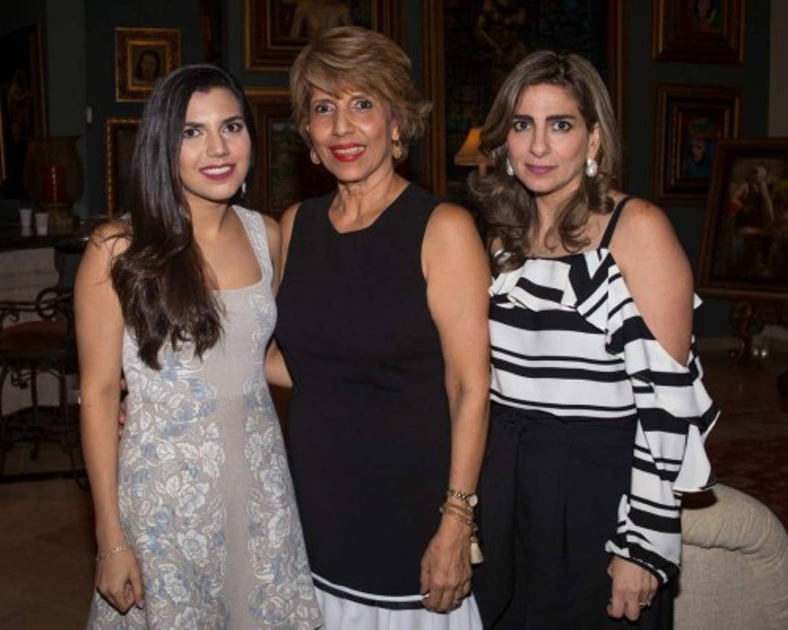 Sophia y Lilian Jaar con Leyla Faraj.
